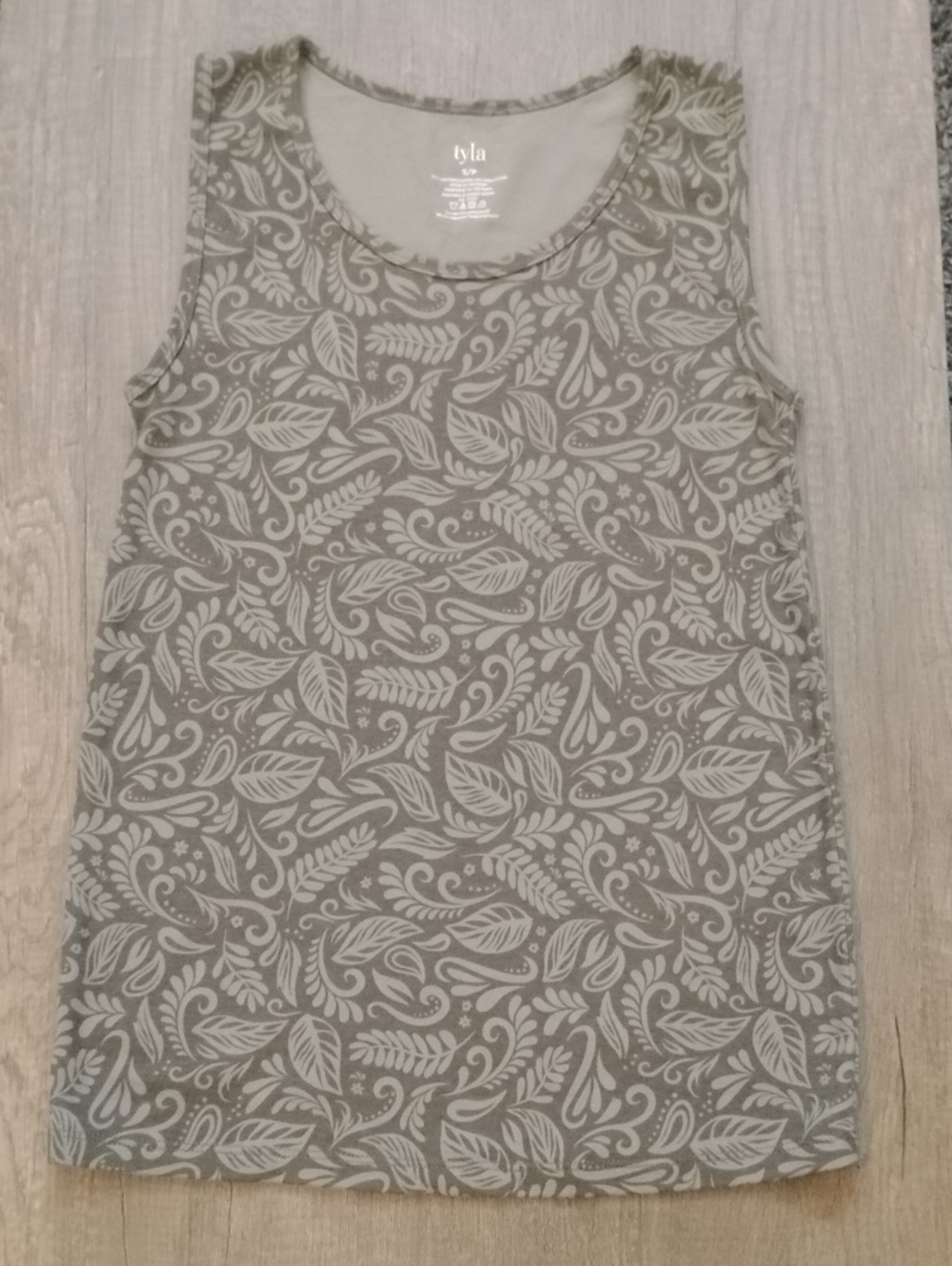 Iyla Gray Leaf-Print Tank Top